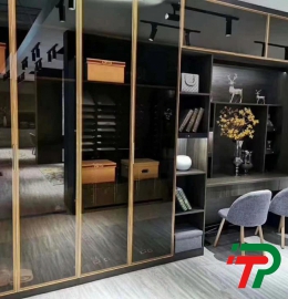 Tủ trang trí  cánh kính 08