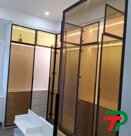 Cánh kính tủ áo 05